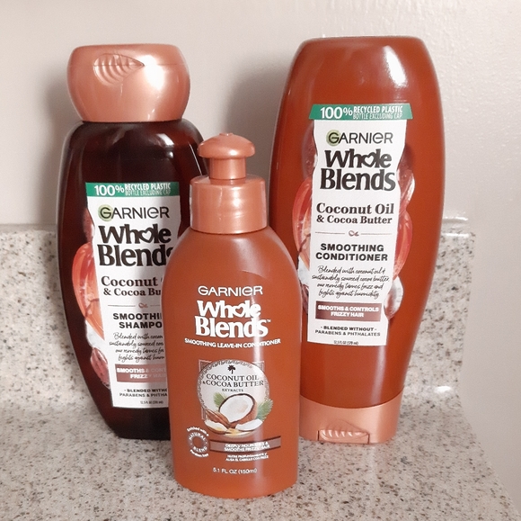 Garnier Whole Blends Coconut Oil & Coconut Butter Haircare Bundle - Picture 3 of 13
